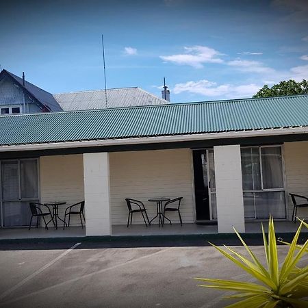 Chanel Court Motel Masterton Exteriör bild